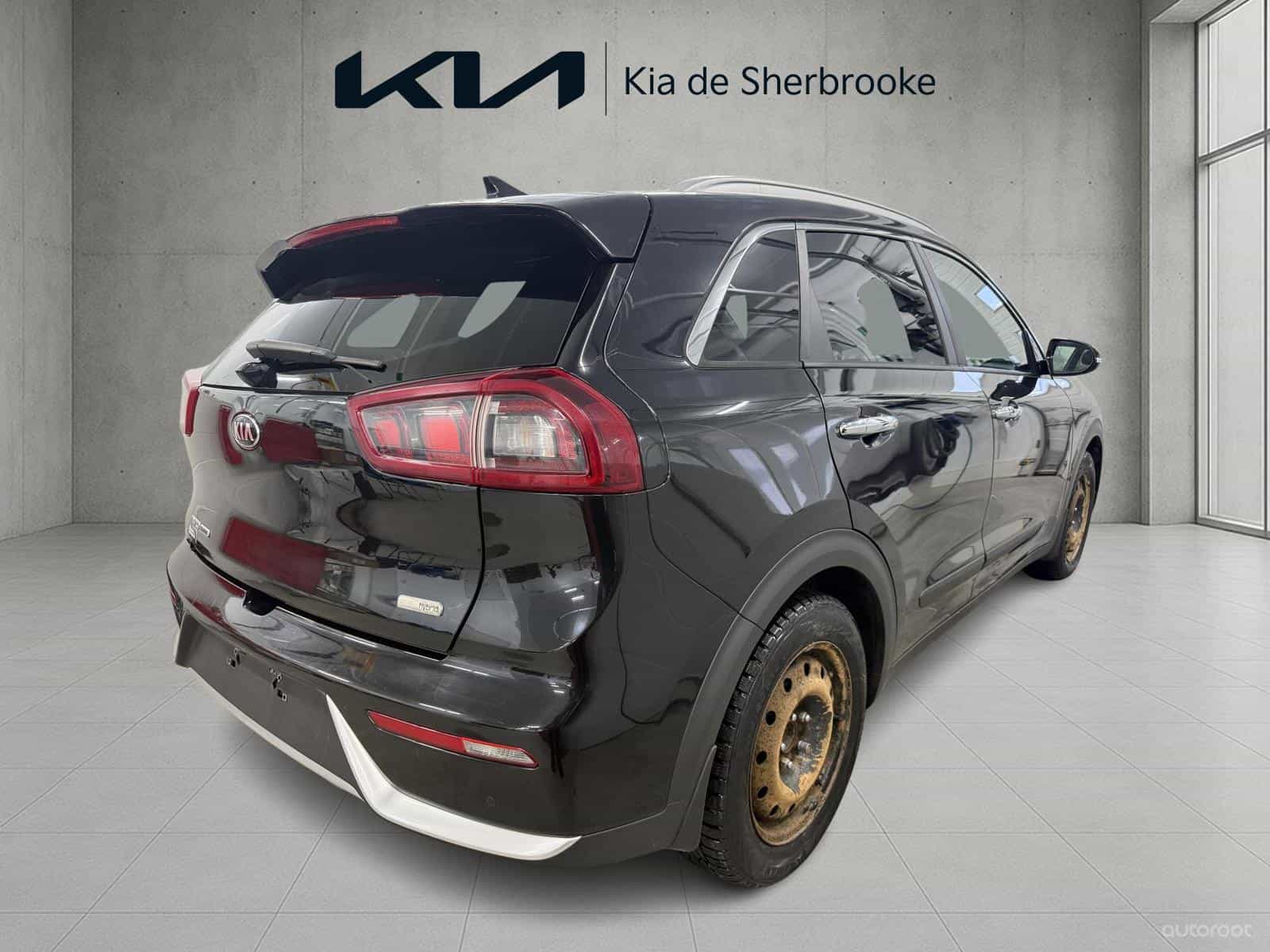 2019 Kia Niro SX Touring - Image 4