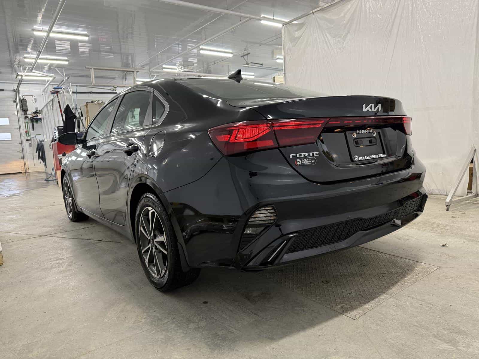 2022 Kia Forte EX - Image 6