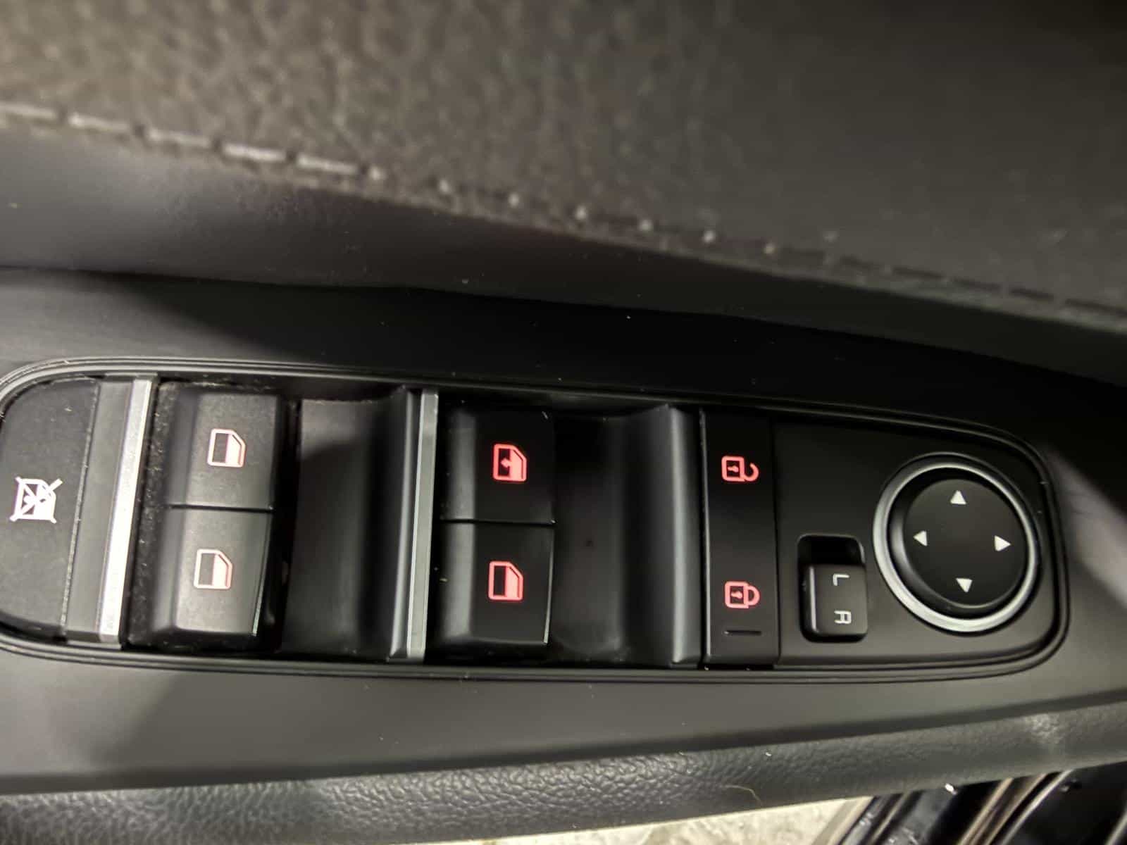 2022 Kia Forte EX - Image 11