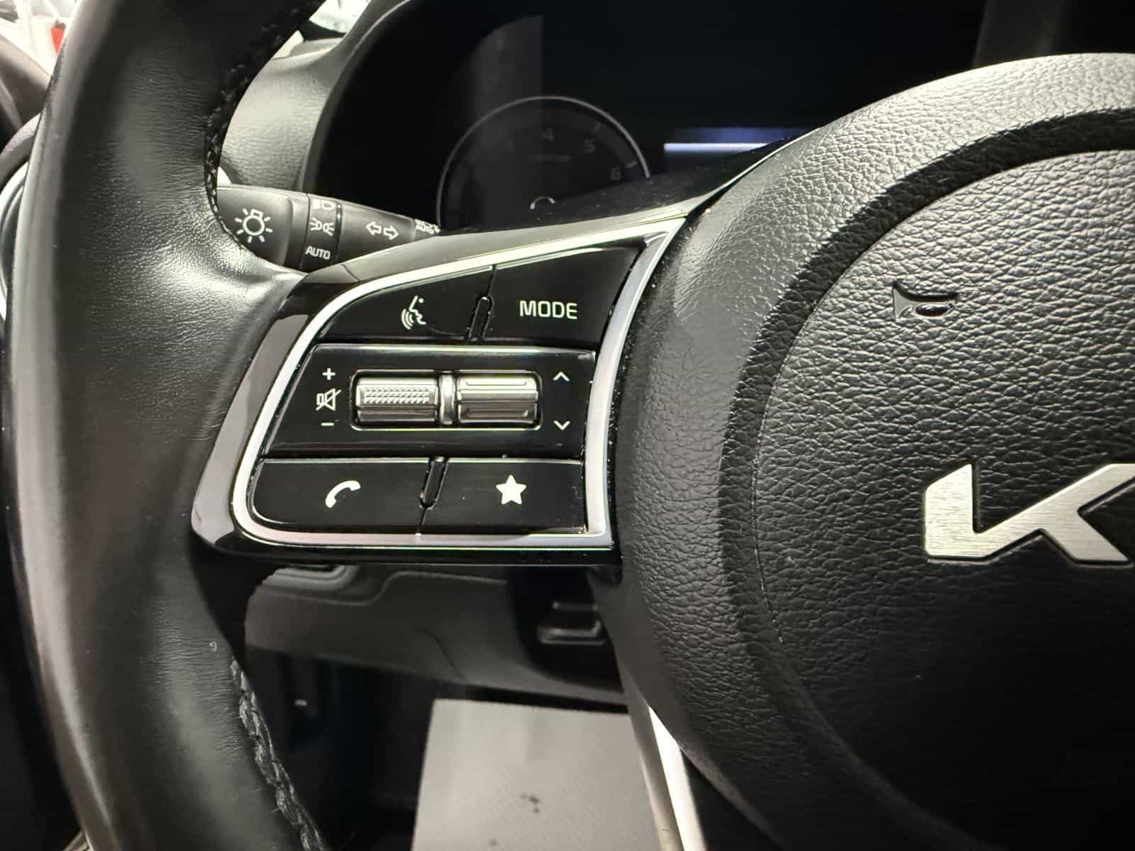 2022 Kia Forte EX - Image 14