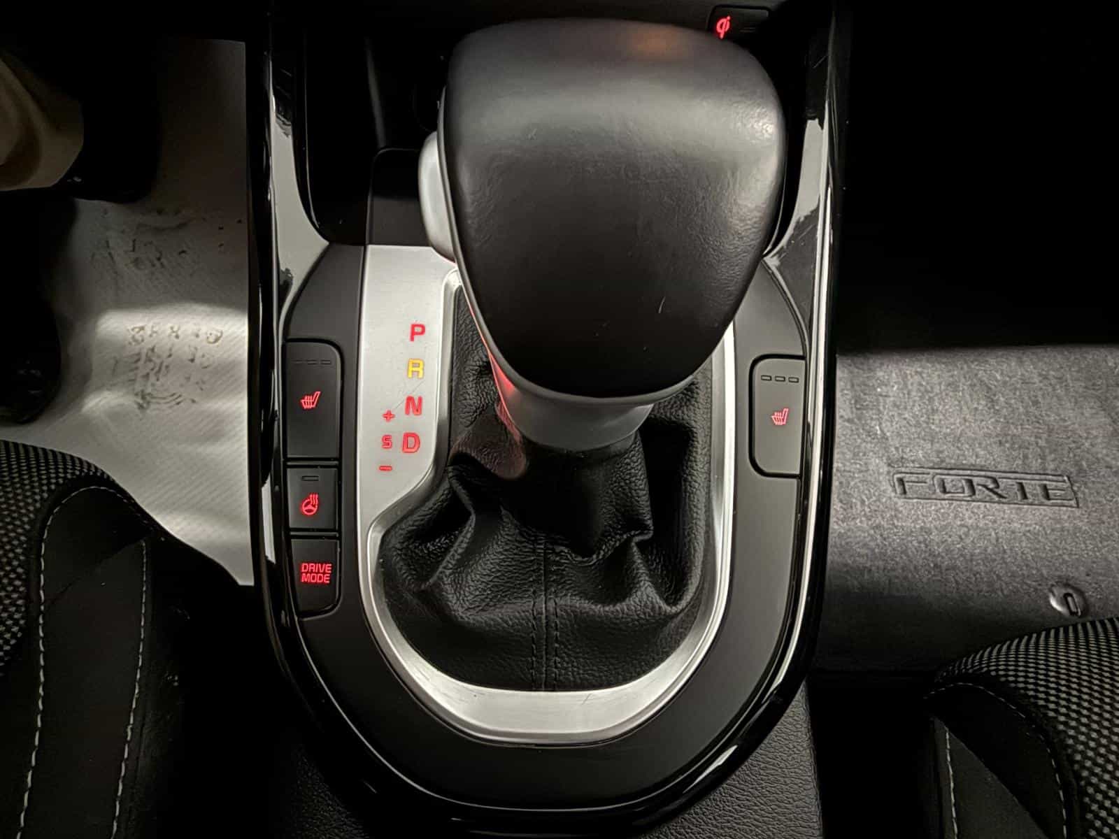 2022 Kia Forte EX - Image 20