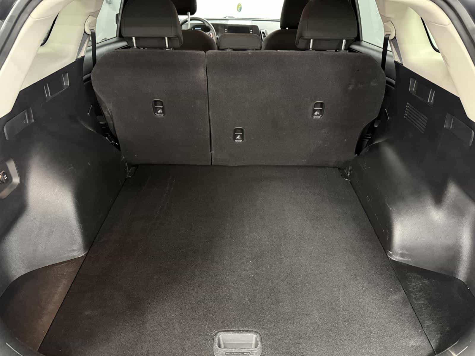 2023 Kia Sportage LX - Image 8