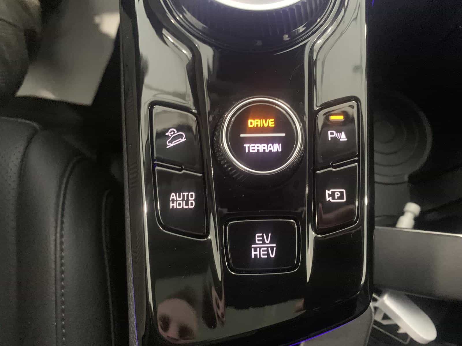 2025 Kia Sportage SX PHEV - Image 17