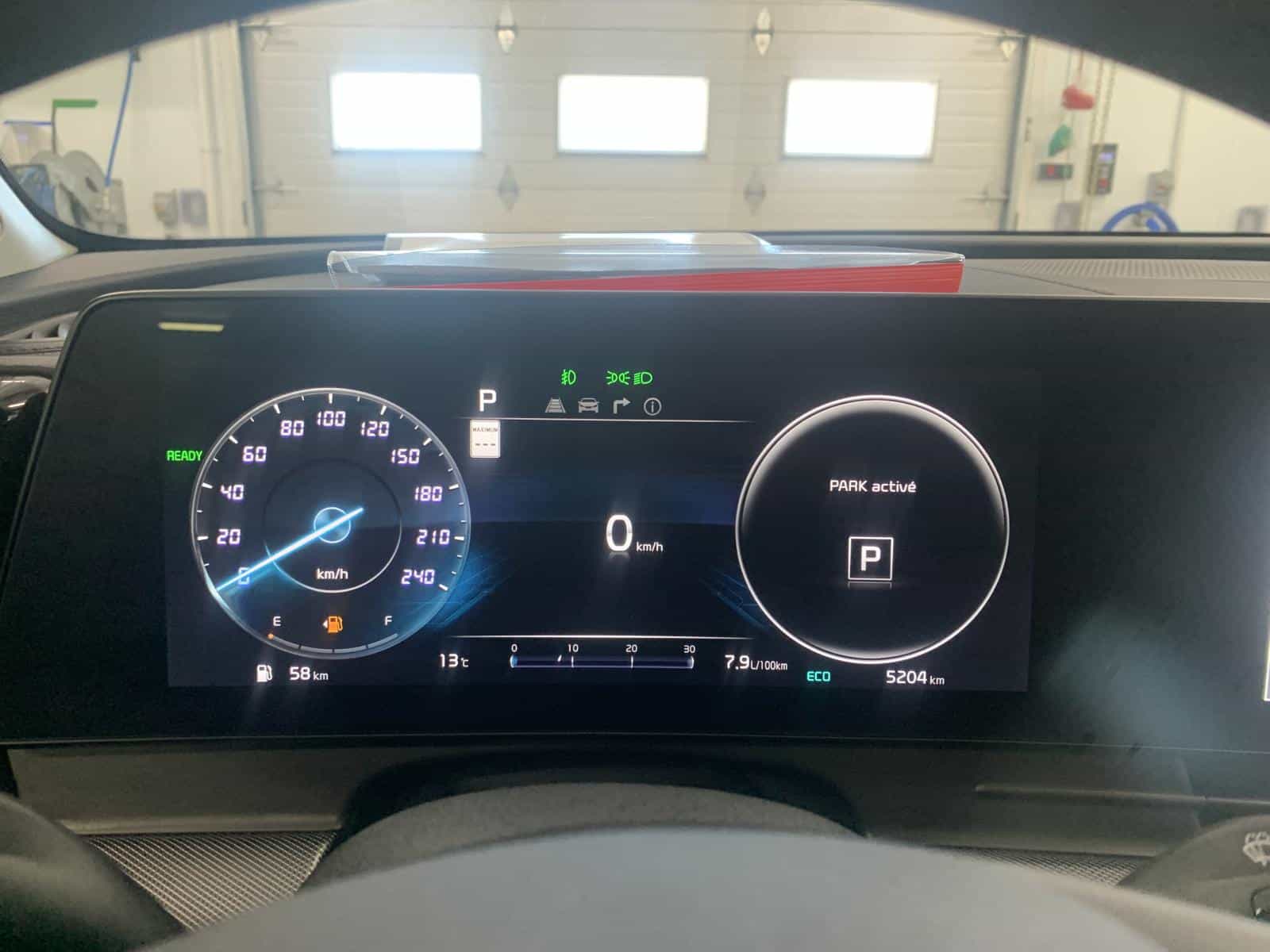 2025 Kia Sportage SX PHEV - Image 26