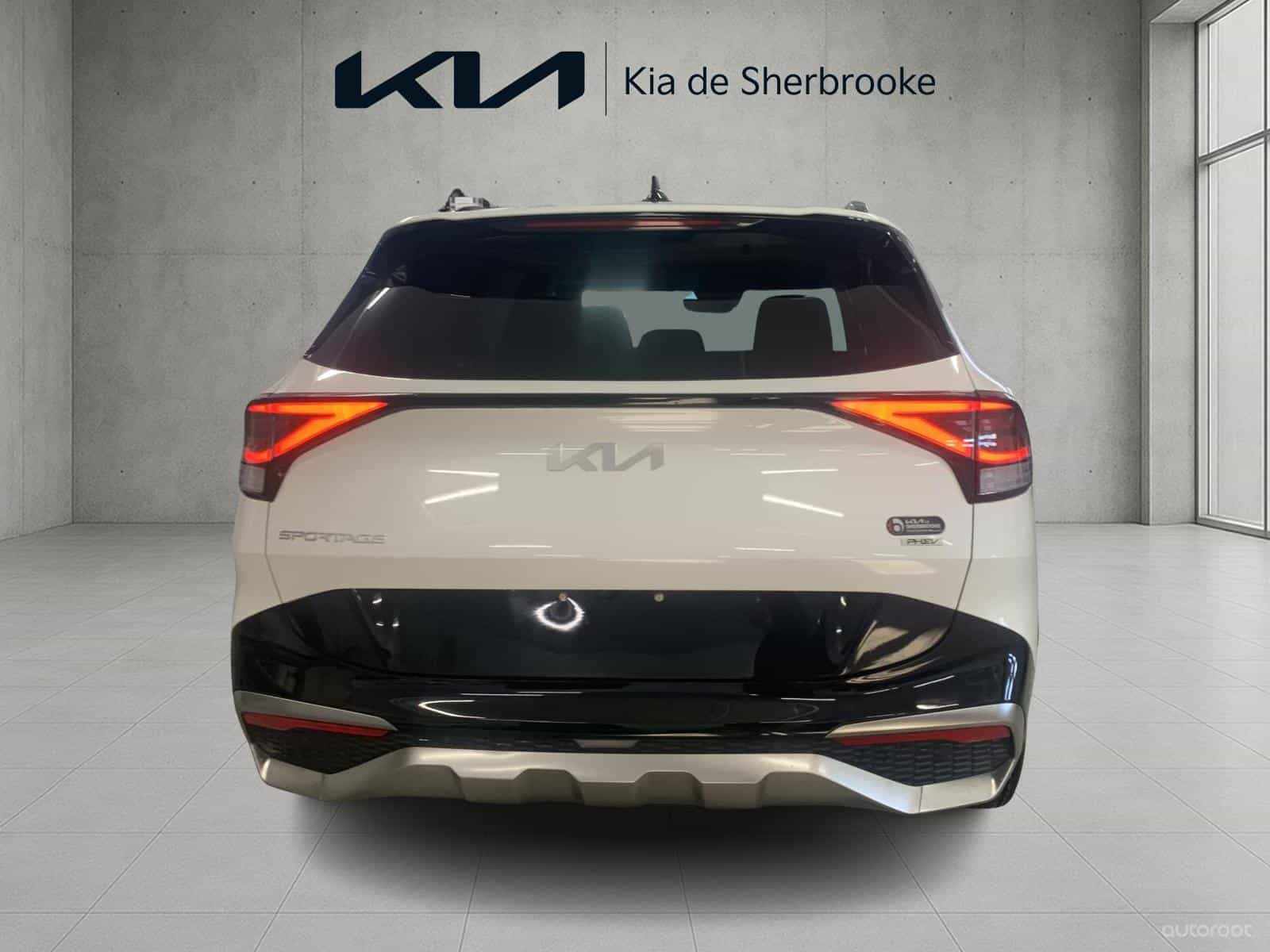 2025 Kia Sportage SX PHEV - Image 5