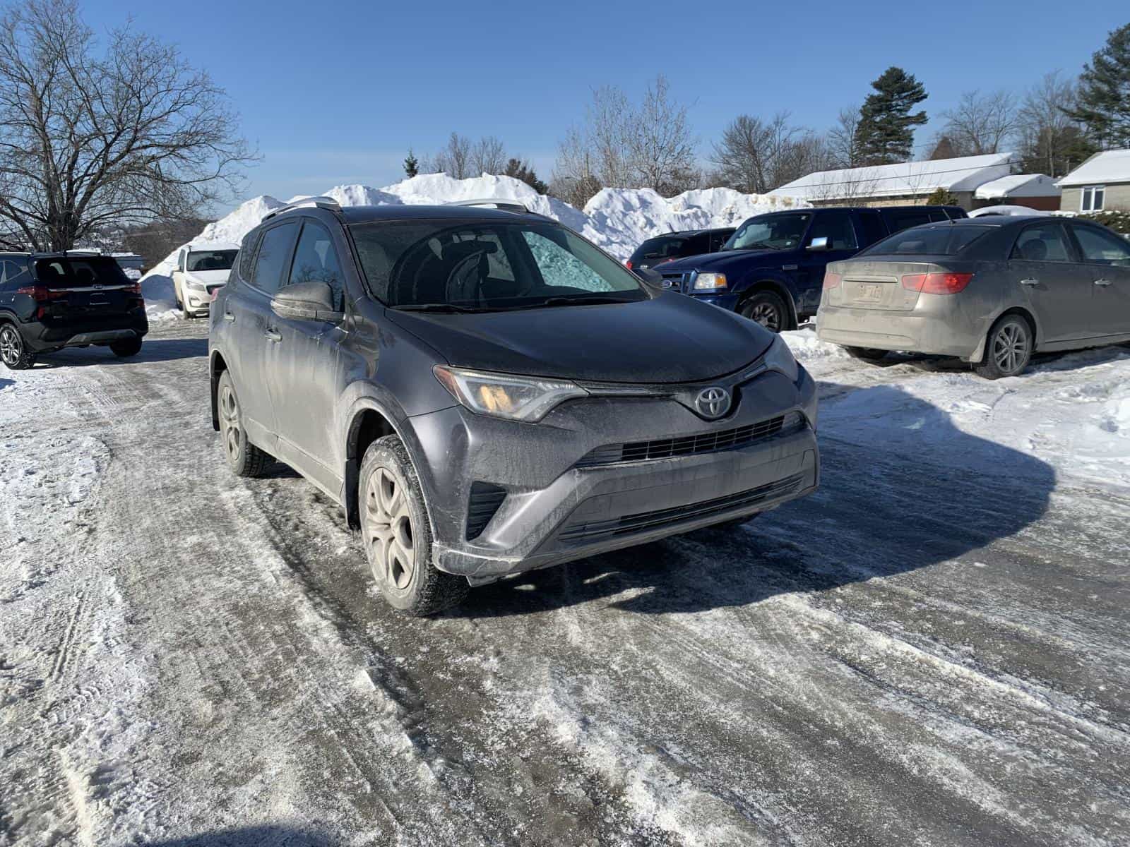 Image 3 Toyota Rav4 LE 2016