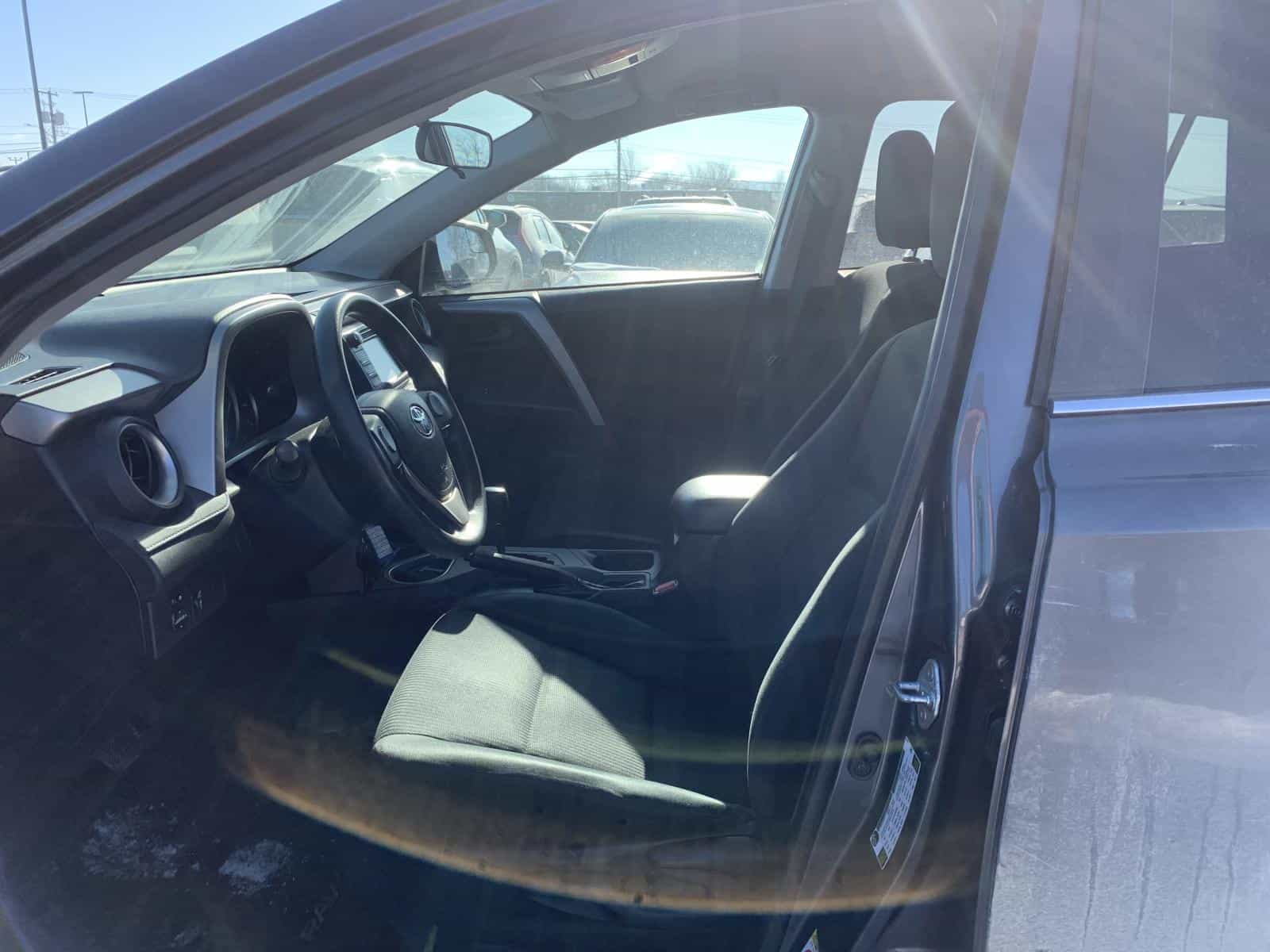 2016 Toyota Rav4 LE - Image 7