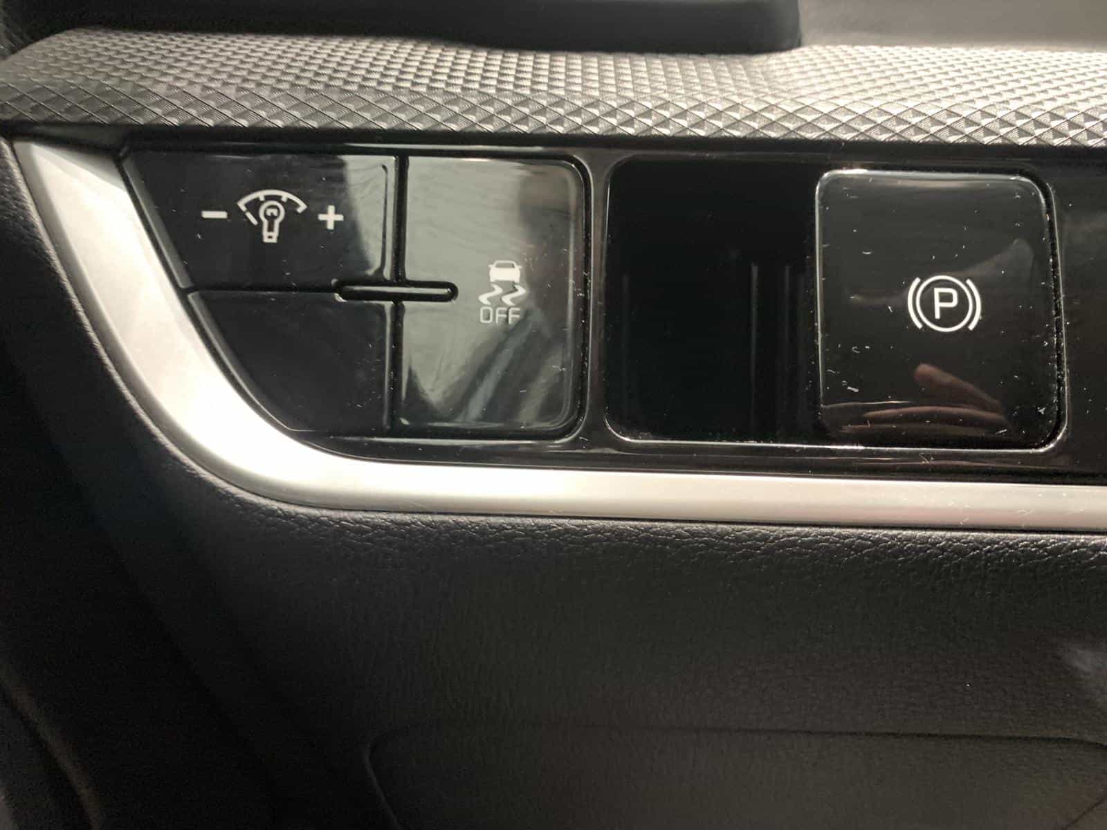 2024 Kia Sportage LX - Image 11