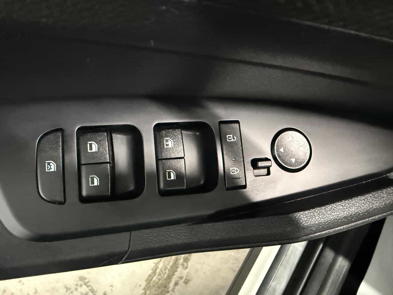 2024 Kia Sportage LX - Image 9