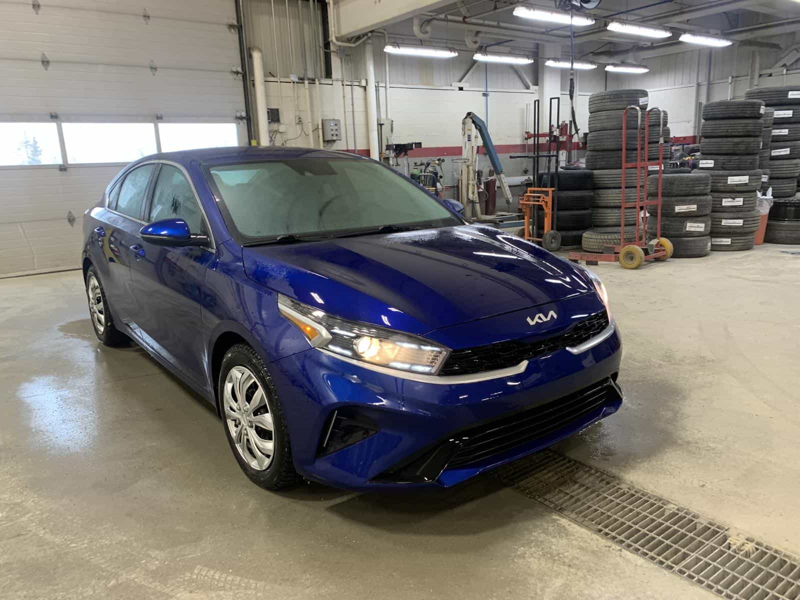 2022 Kia Forte EX - Image 3