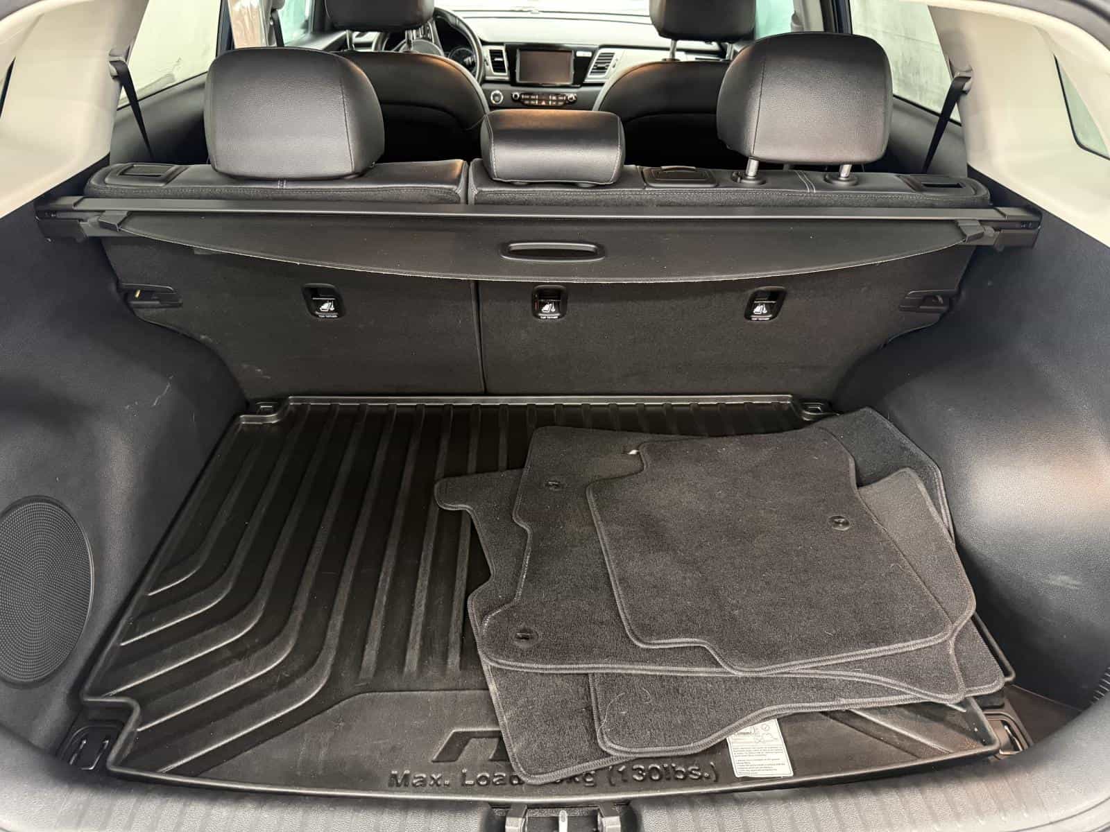 2017 Kia Niro SX Touring - Image 9