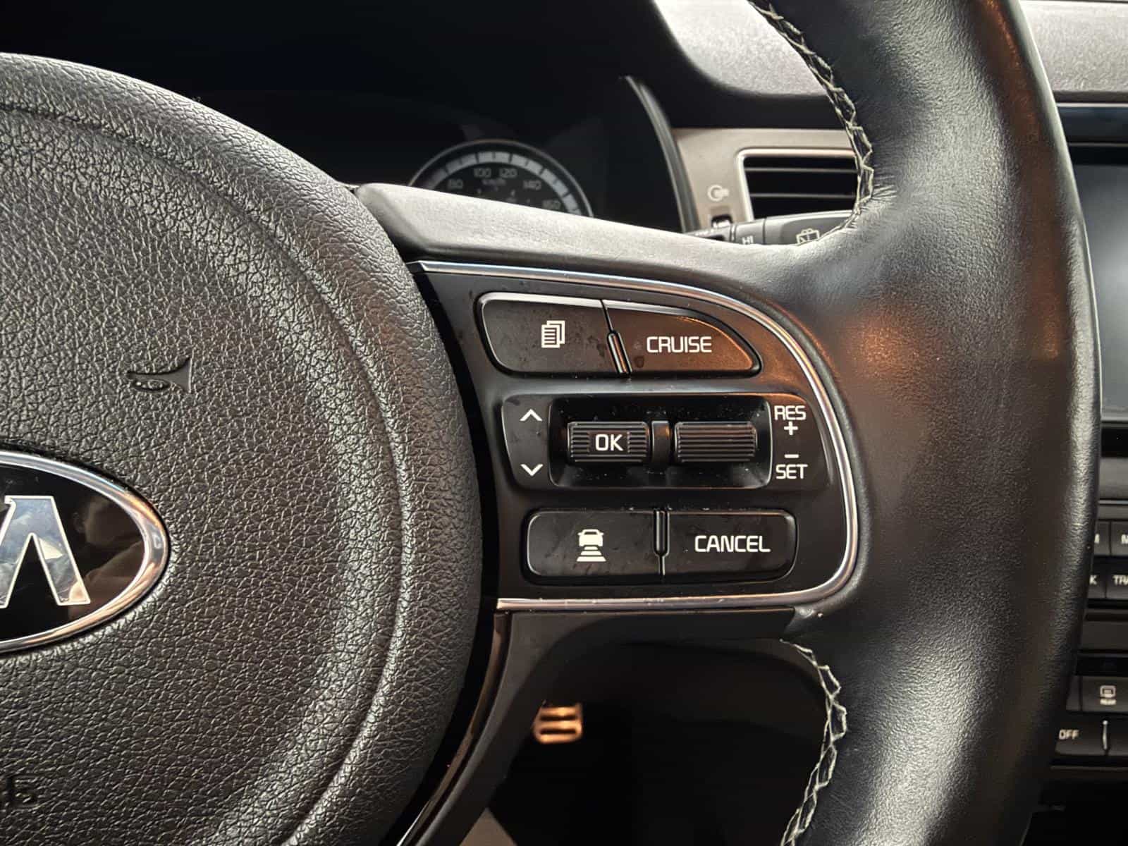 2017 Kia Niro SX Touring - Image 17