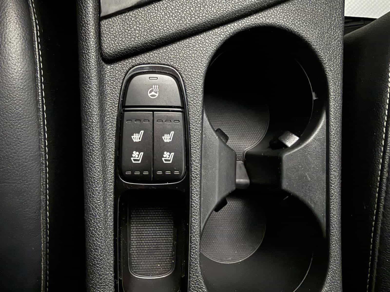 2017 Kia Niro SX Touring - Image 21