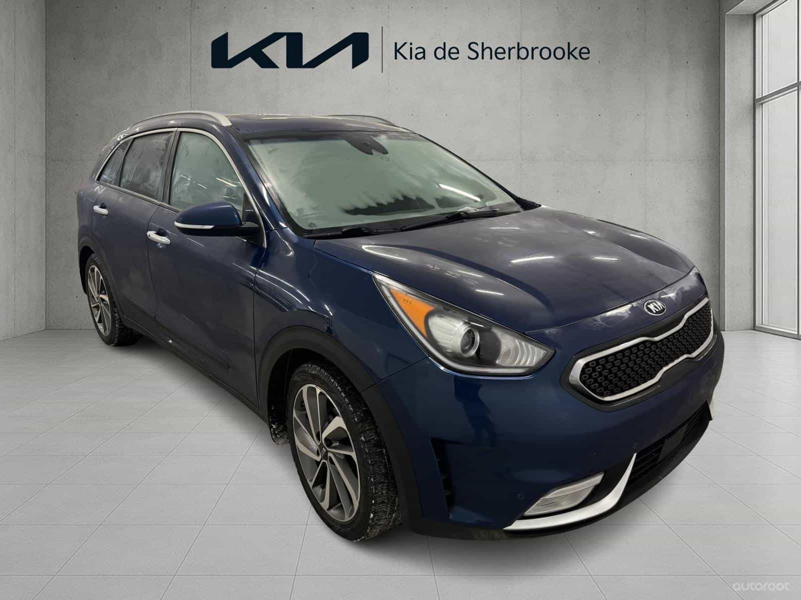 2017 Kia Niro SX Touring - Image 4