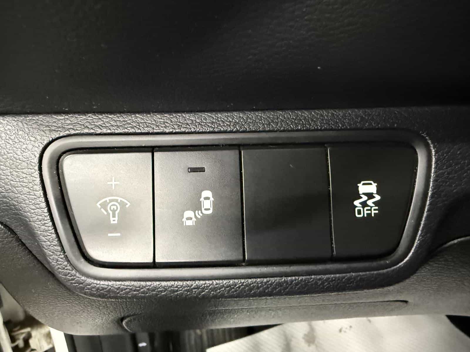 2022 Kia Forte5 EX - Image 10