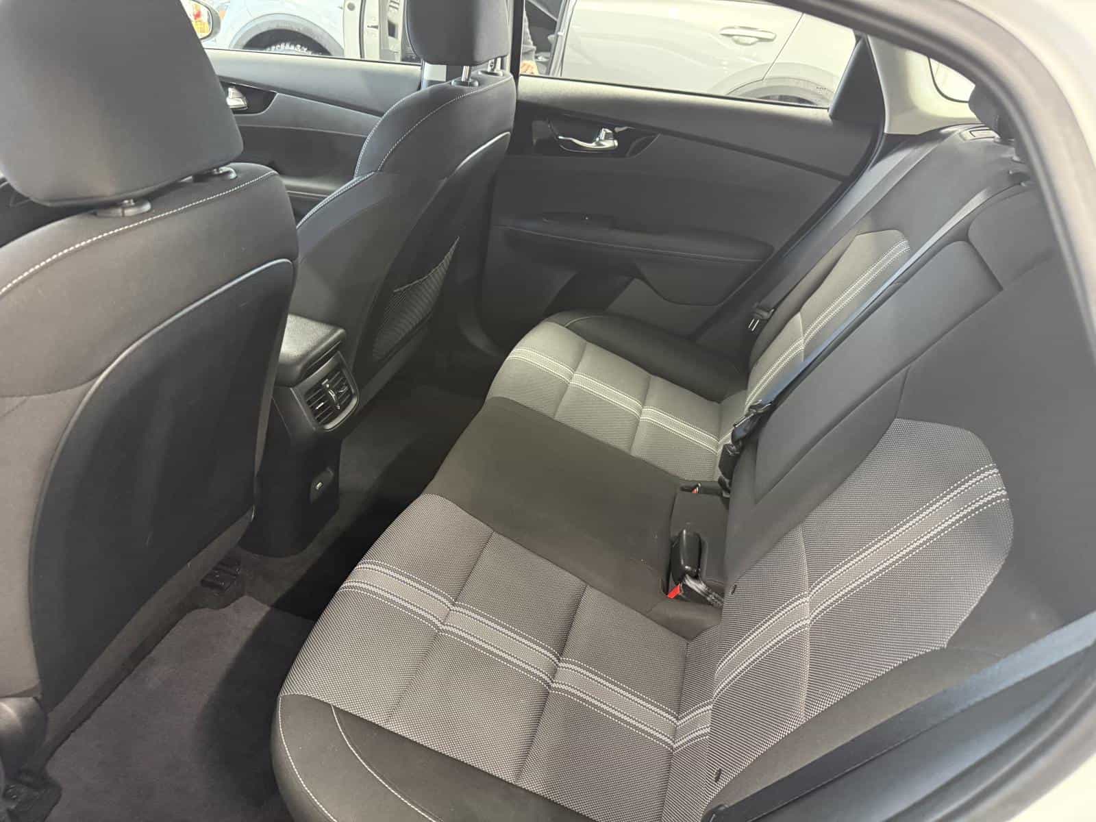 2022 Kia Forte5 EX - Image 20