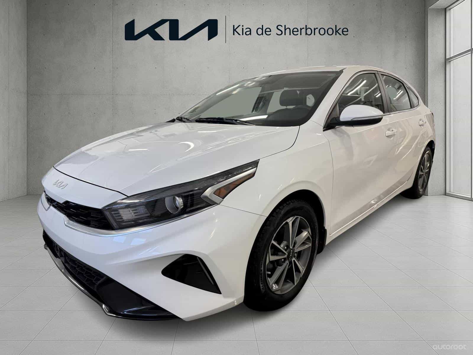 2022 Kia Forte5 EX - Image 1