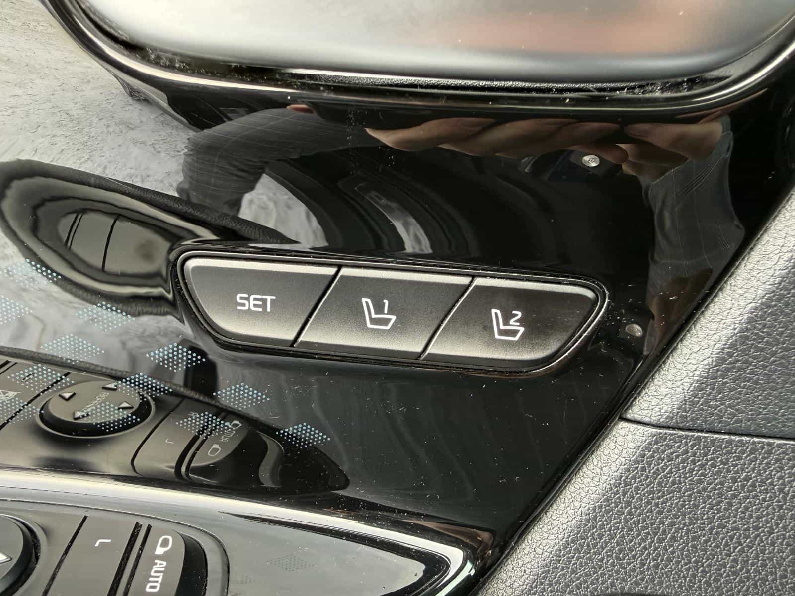 2020 Kia Niro EV SX Touring - Image 10