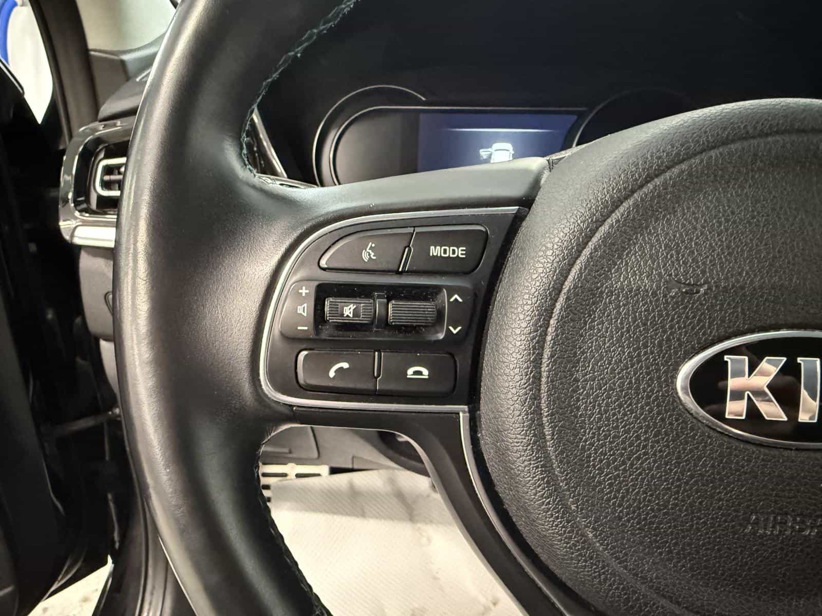 2020 Kia Niro EV SX Touring - Image 12