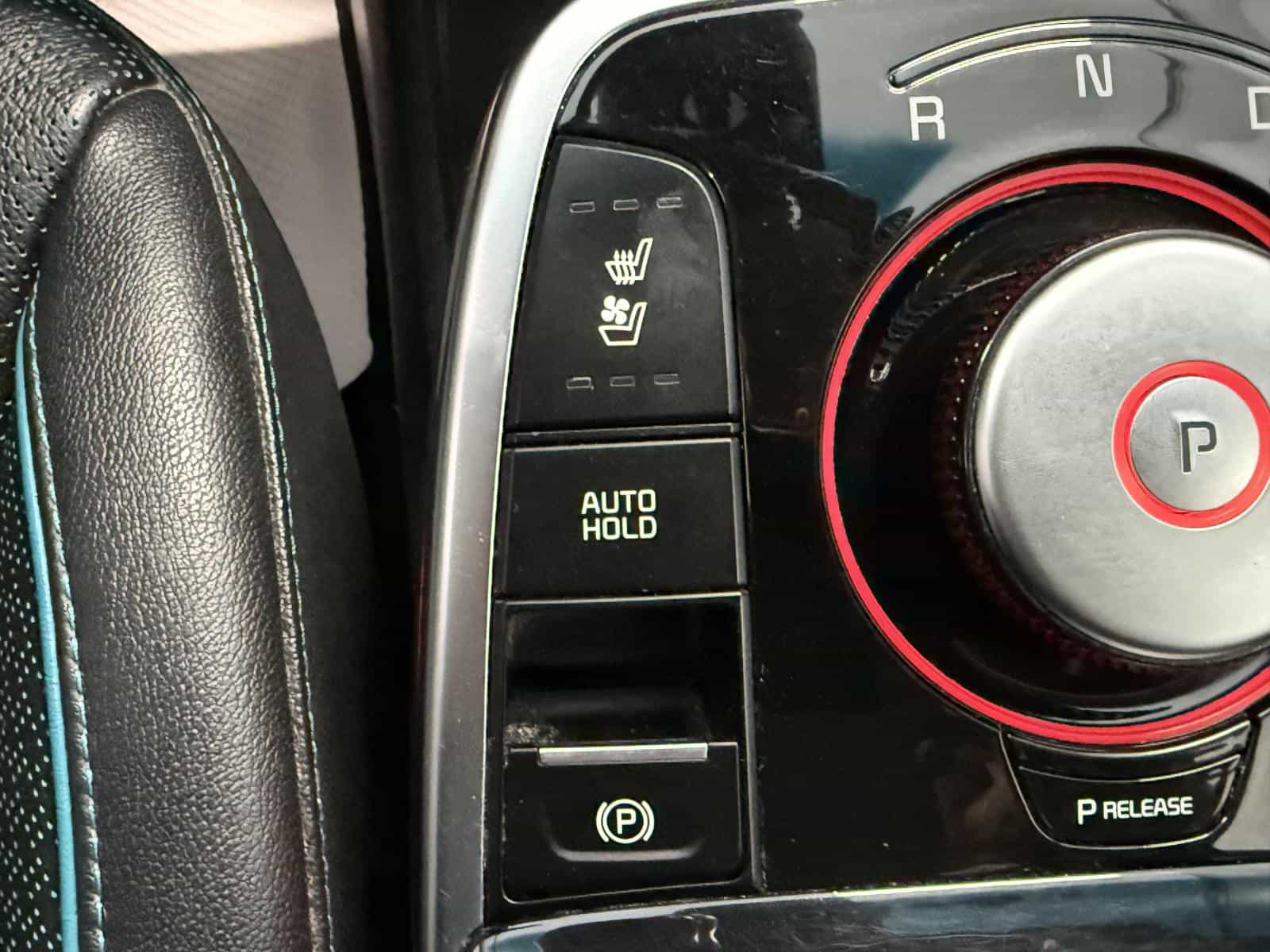 2020 Kia Niro EV SX Touring - Image 16