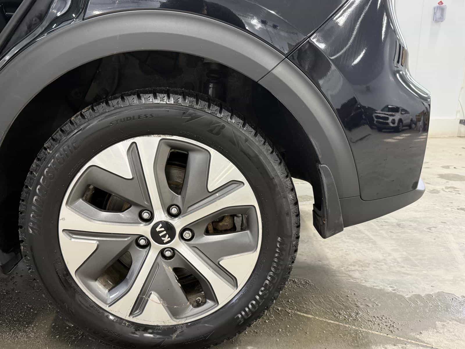 2020 Kia Niro EV SX Touring - Image 25