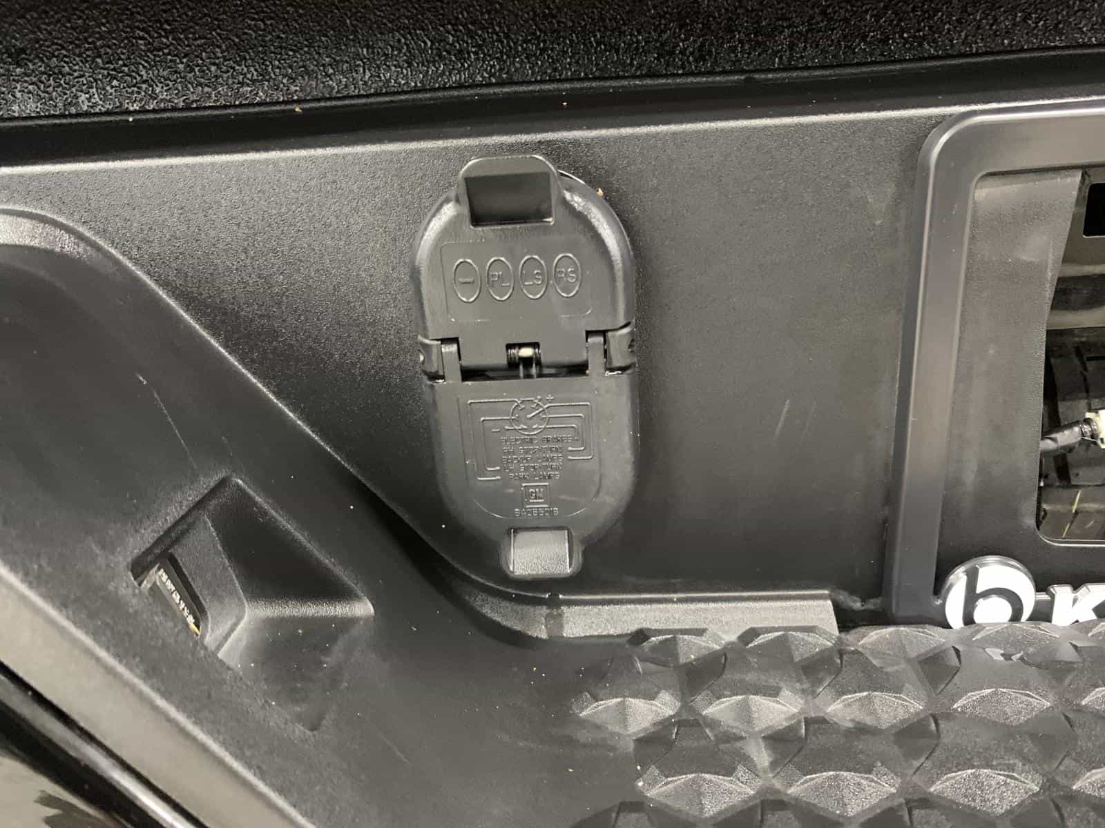 2024 Chevrolet Colorado Trail Boss - Image 12