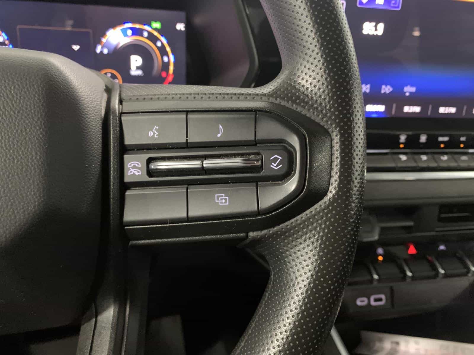 2024 Chevrolet Colorado Trail Boss - Image 18