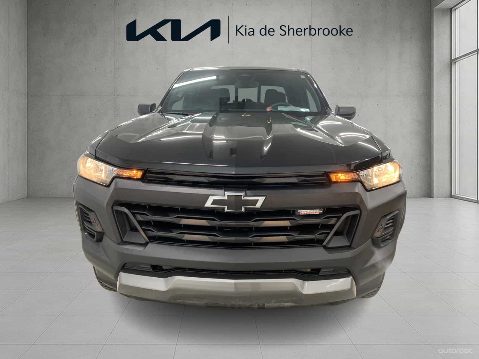 2024 Chevrolet Colorado Trail Boss - Image 3