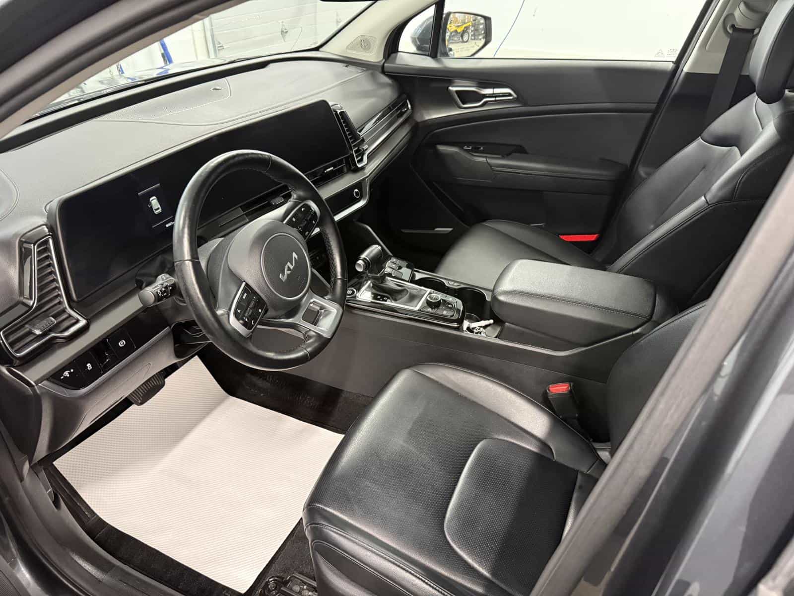 Image 8 Kia Sportage EX 2023