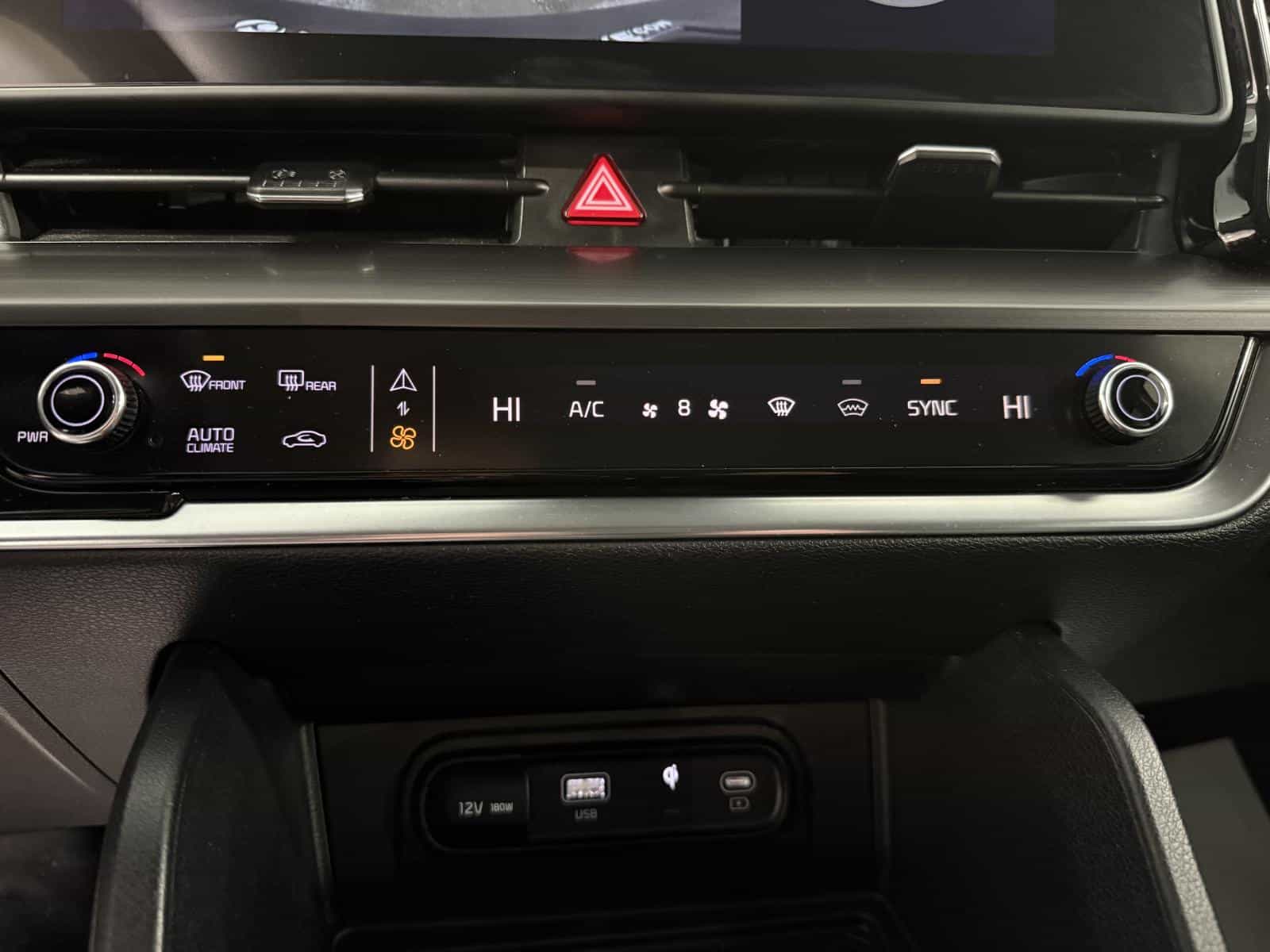 2023 Kia Sportage EX - Image 12