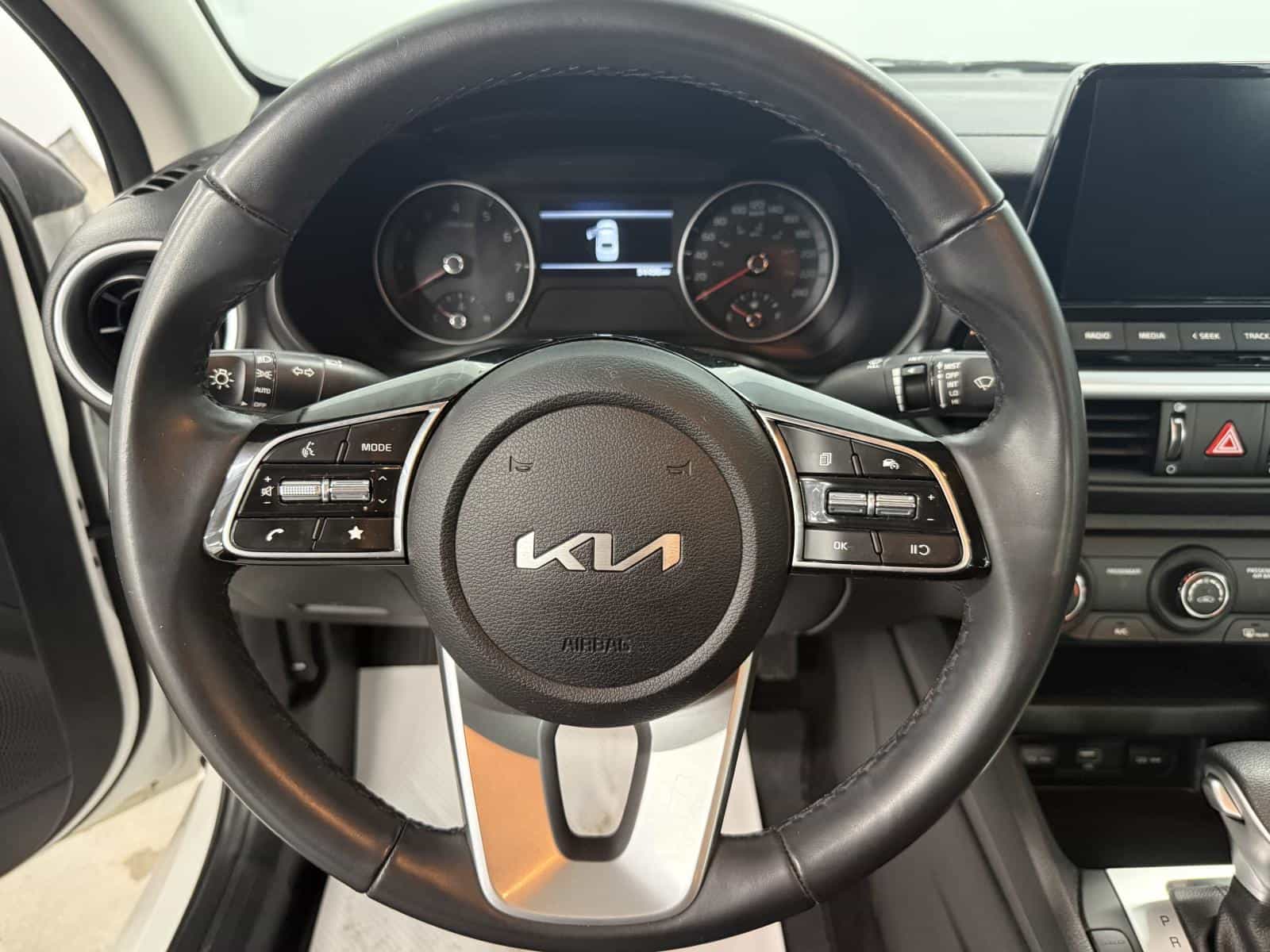 Image 8 Kia Forte LX 2023