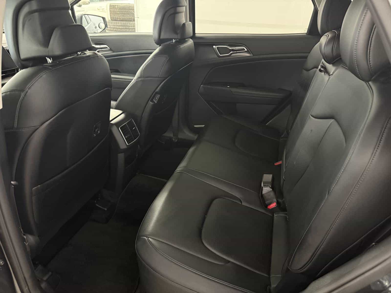 2023 Kia Sportage EX Hybrid - Image 9