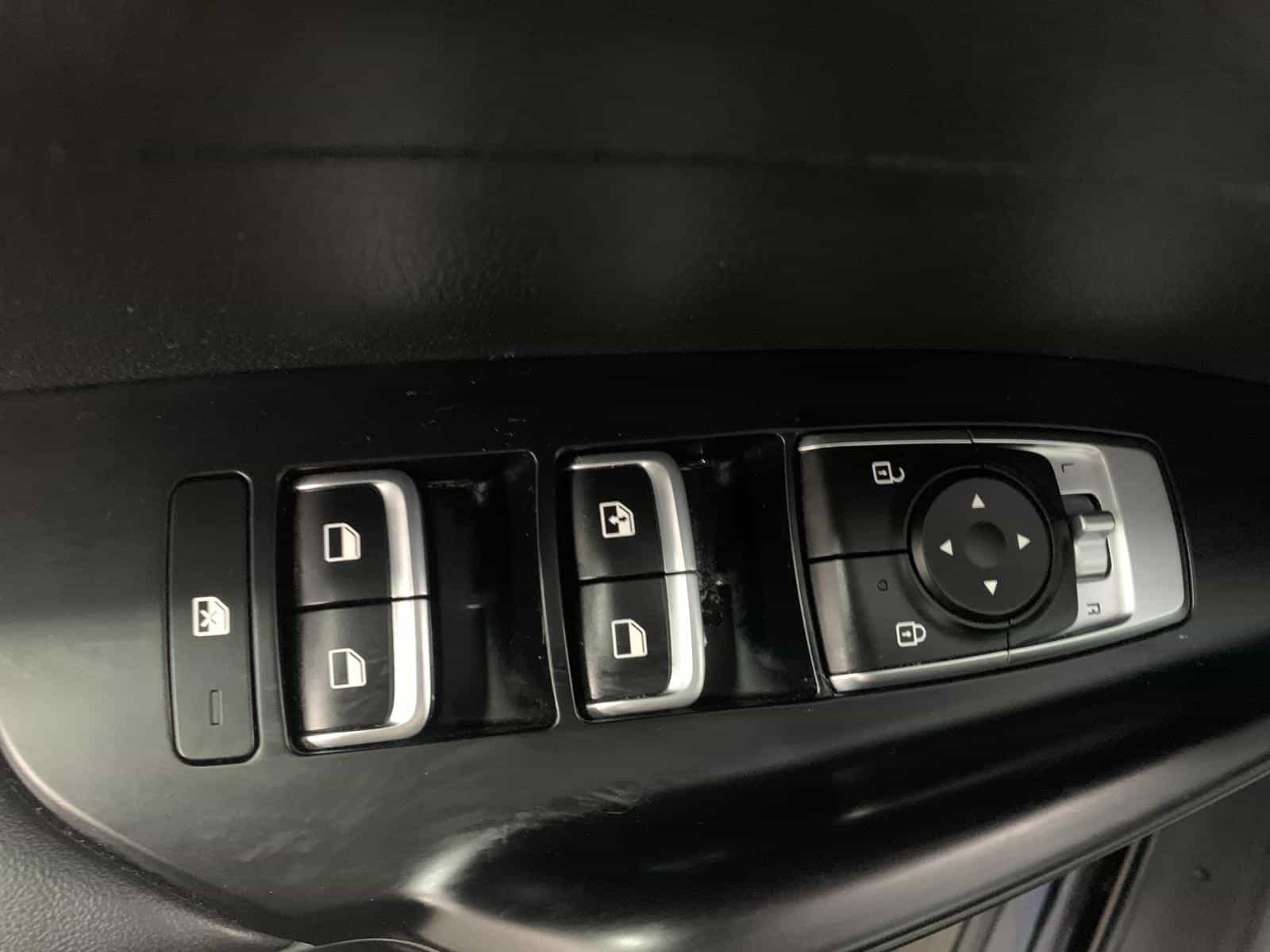 2022 Kia K5 LX - Image 7