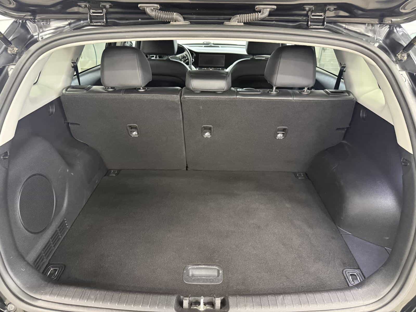 2020 Kia Niro EV SX Touring - Image 26