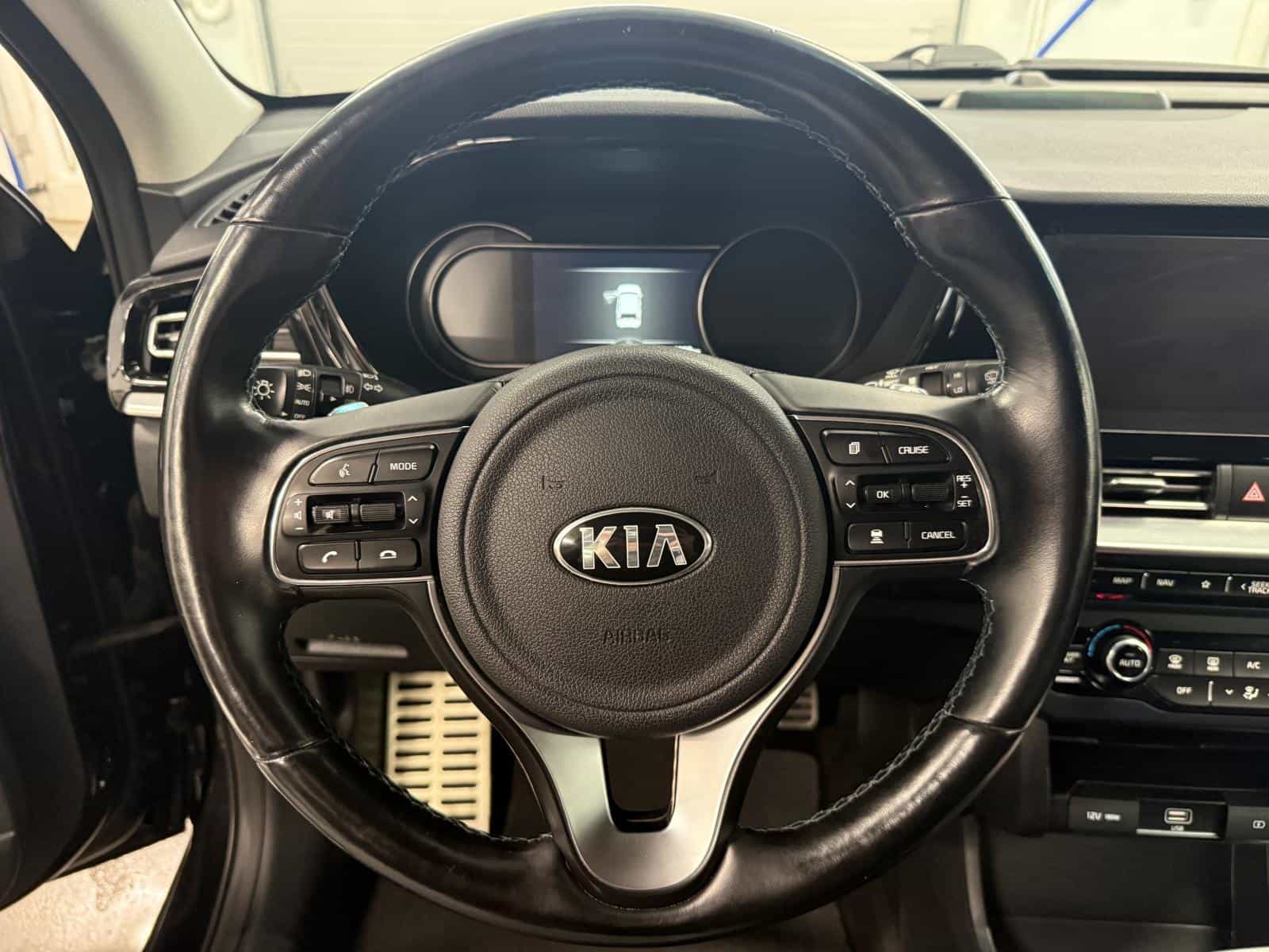 2020 Kia Niro EV SX Touring - Image 14