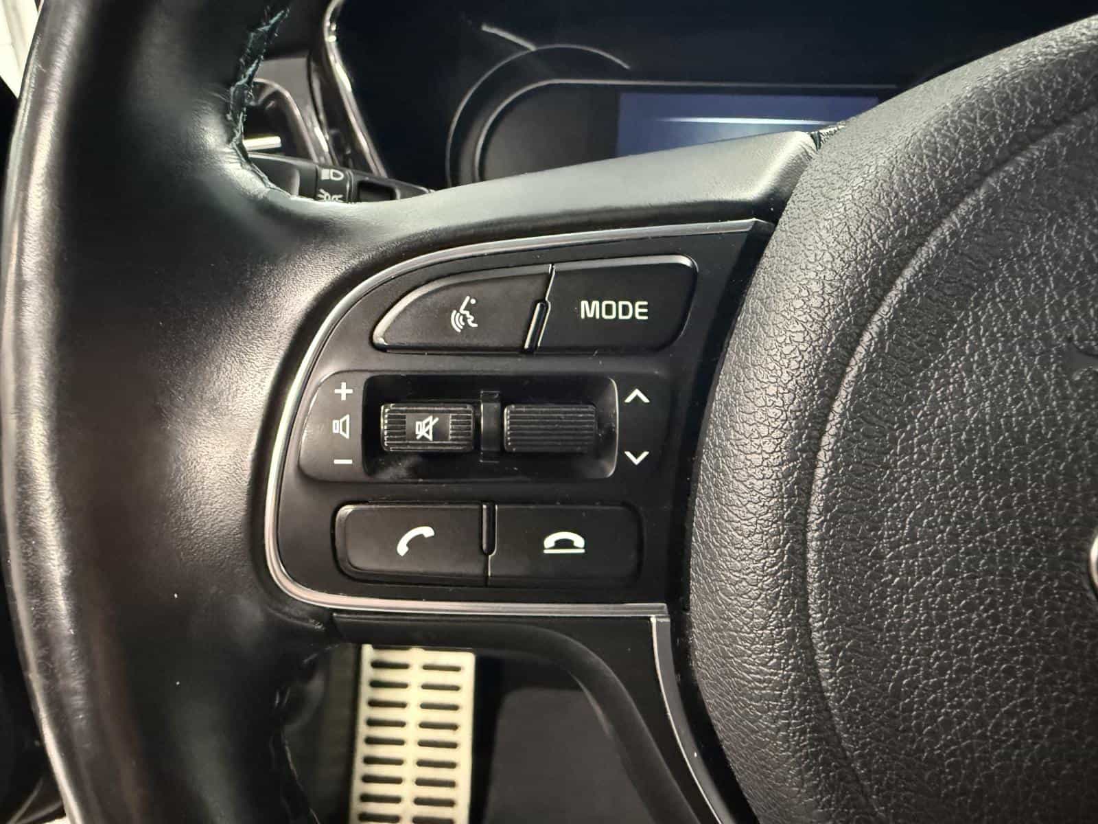 2020 Kia Niro EV SX Touring - Image 15