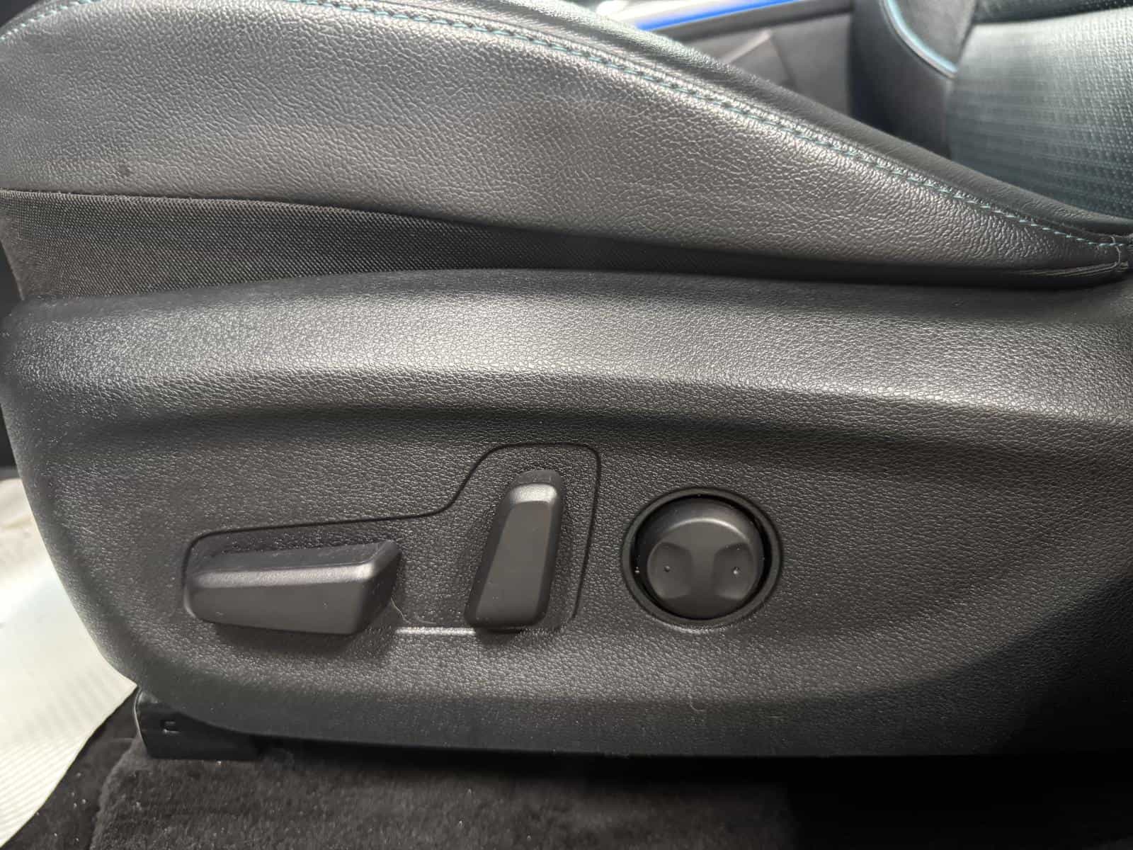 2020 Kia Niro EV SX Touring - Image 10