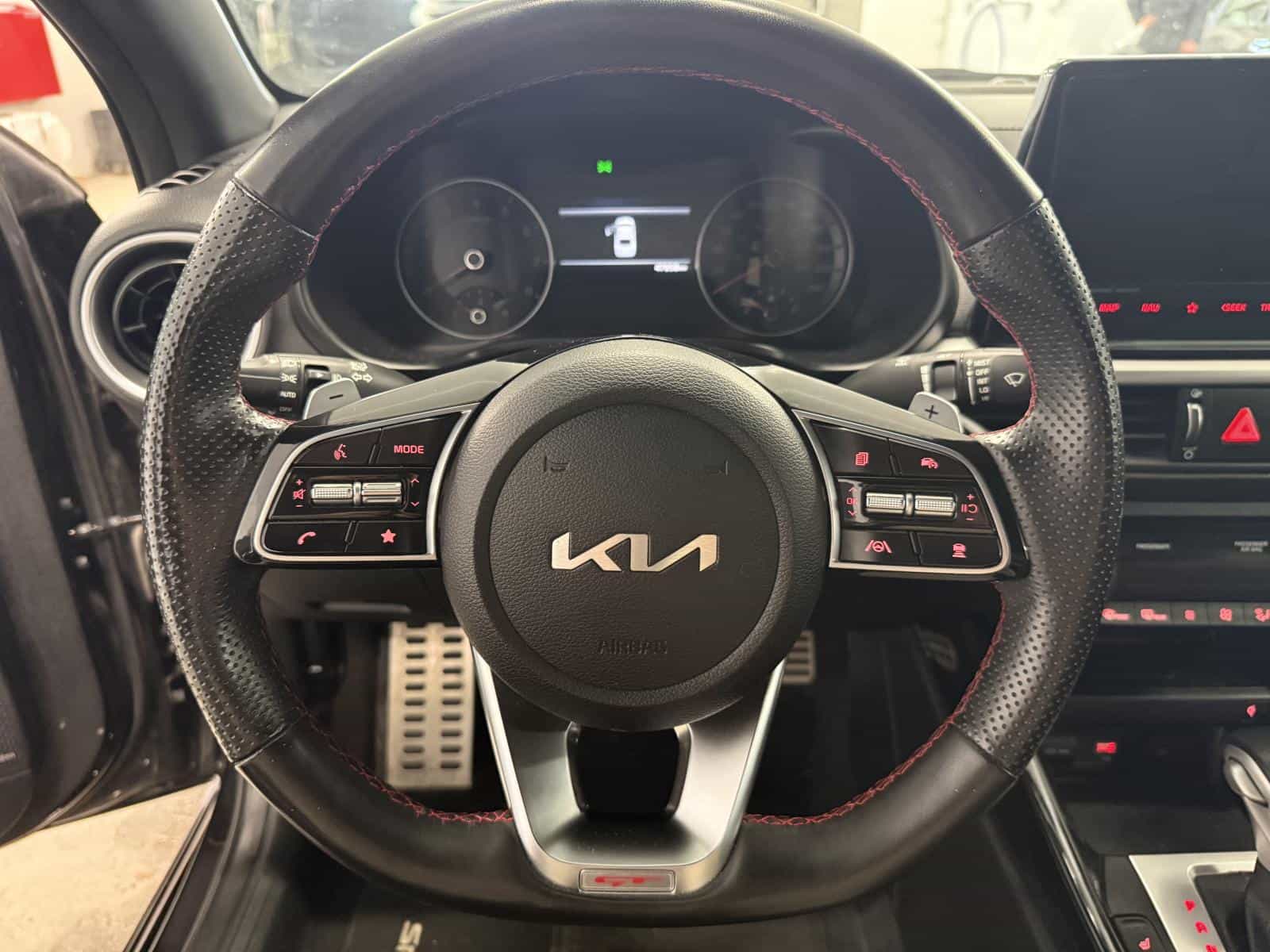 2023 Kia Forte GT Limited - Image 15