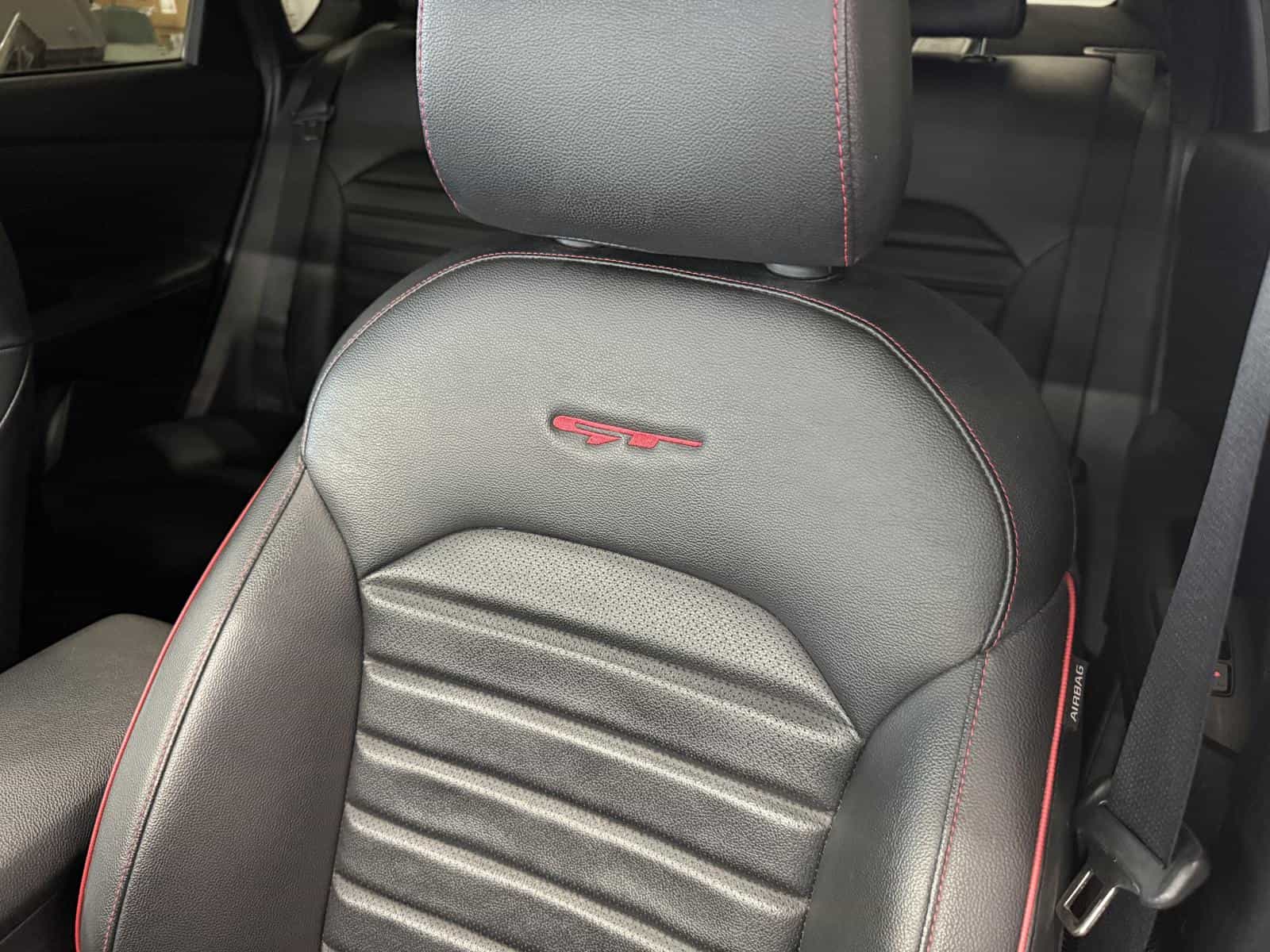 2023 Kia Forte GT Limited - Image 11