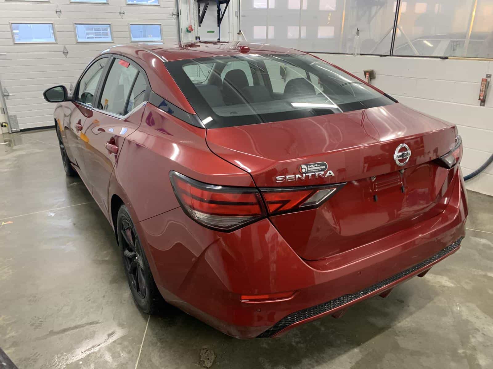 2020 Nissan Sentra SV - Image 5