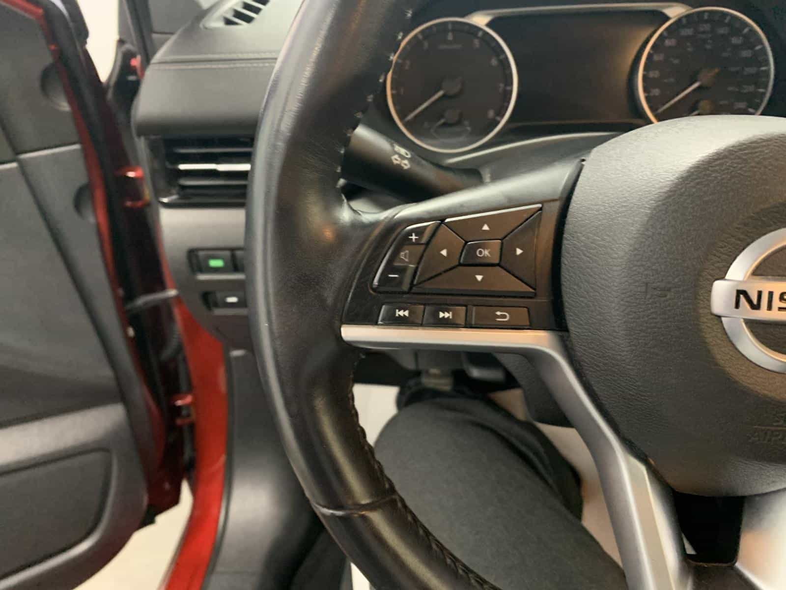 2020 Nissan Sentra SV - Image 10