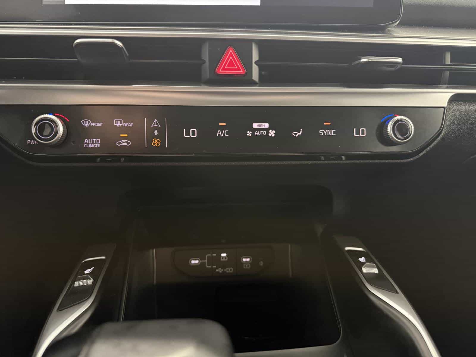 2024 Kia Sorento EX - Image 21