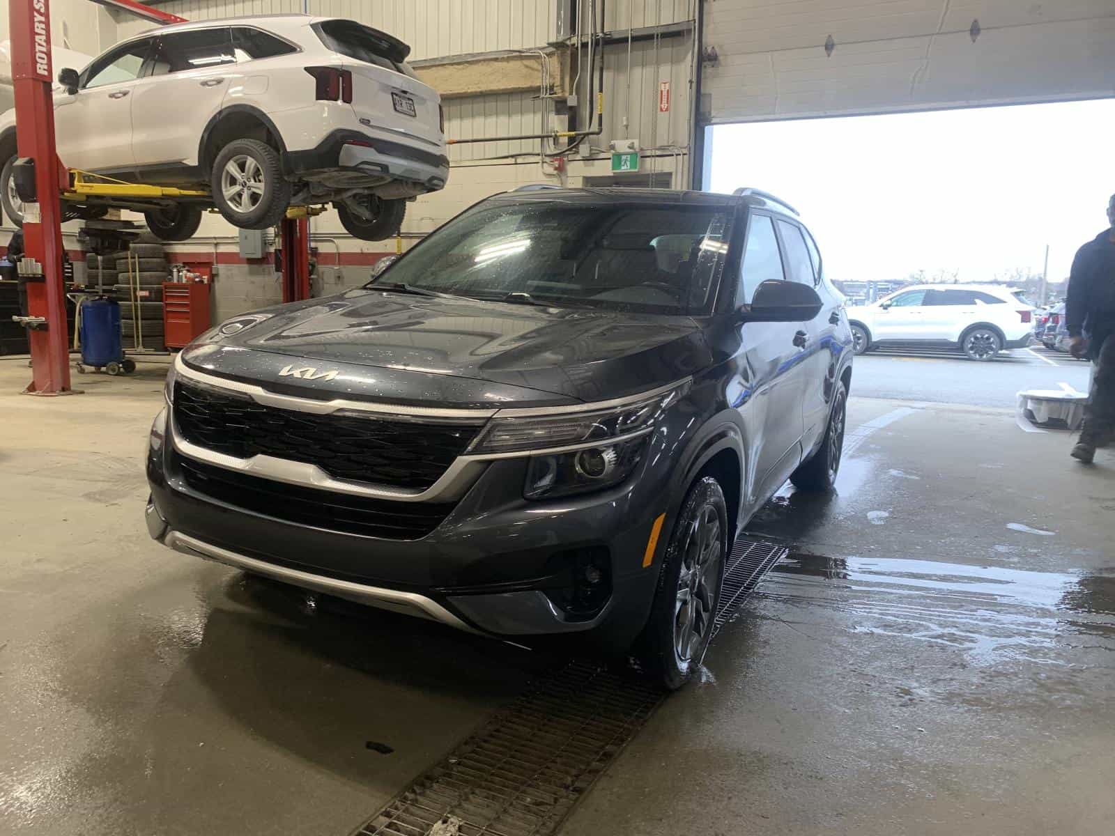 Image 1 Kia Seltos EX 2023