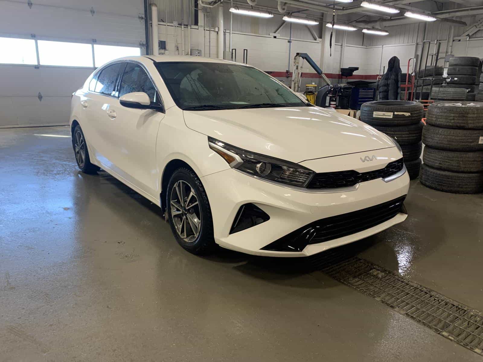 2022 Kia Forte EX - Image 2