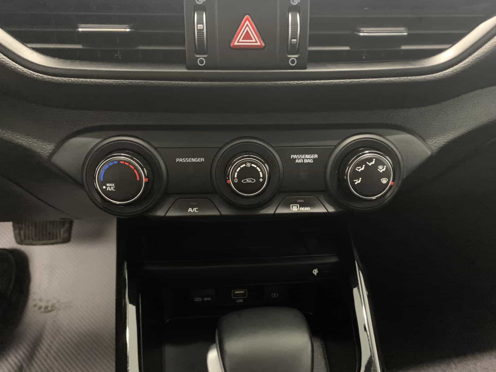 2022 Kia Forte EX - Image 11