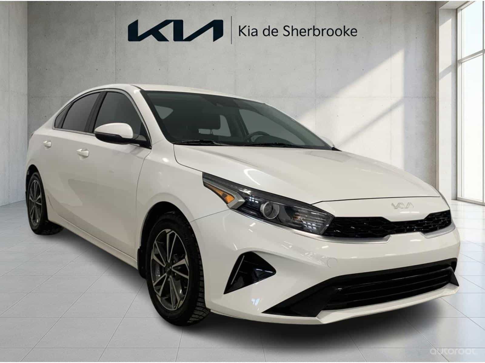 2022 Kia Forte EX - Image 2
