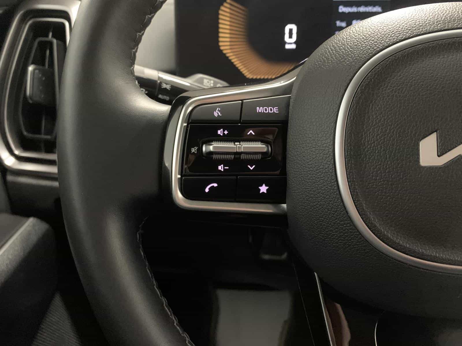 2025 Kia Sorento EX 2.5T - Image 21