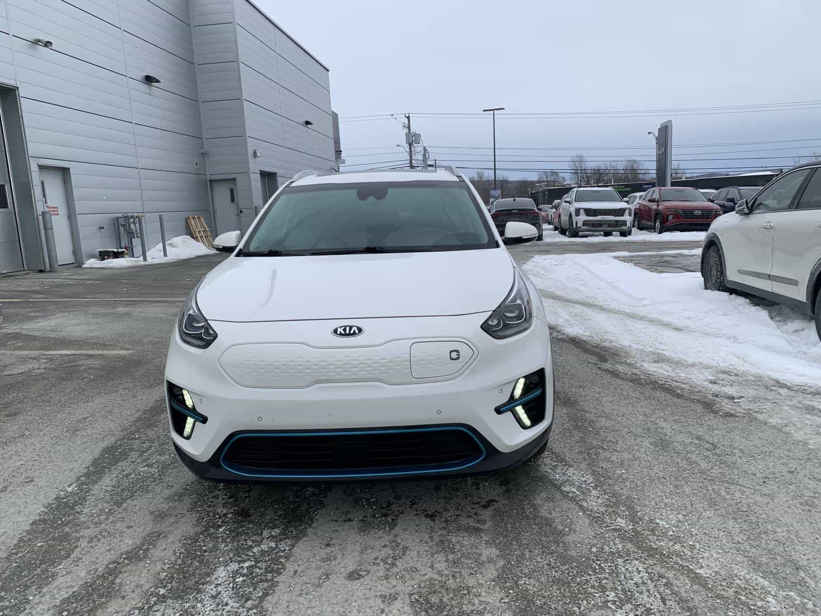 2020 Kia Niro EV SX Touring - Image 2