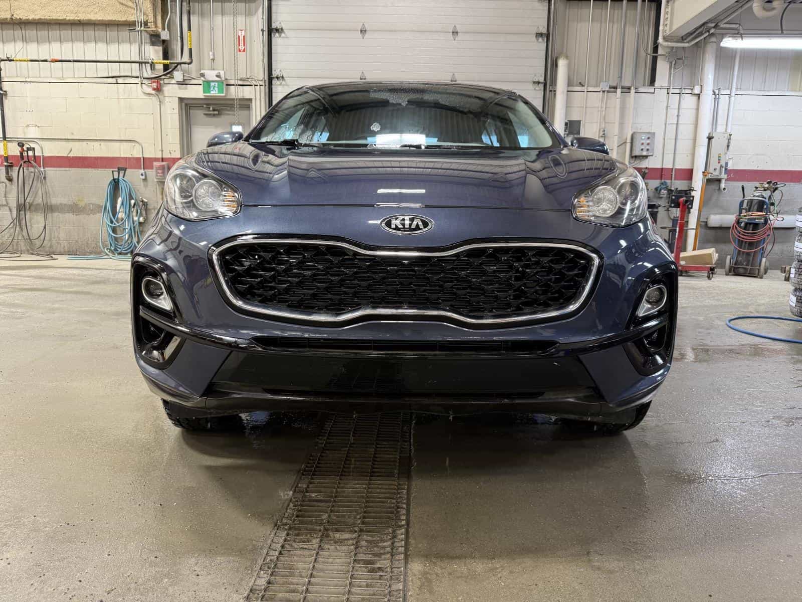 2022 Kia Sportage LX - Image 2