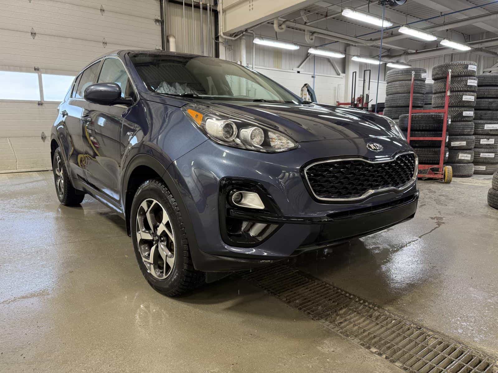 2022 Kia Sportage LX - Image 3